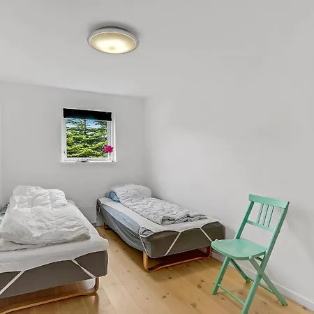 펜션 Holiday Home Krondyrstien Vaeggerlose II Bøtø By