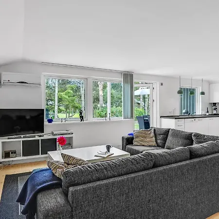 Holiday Home Krondyrstien Vaeggerlose II 펜션 Bøtø By